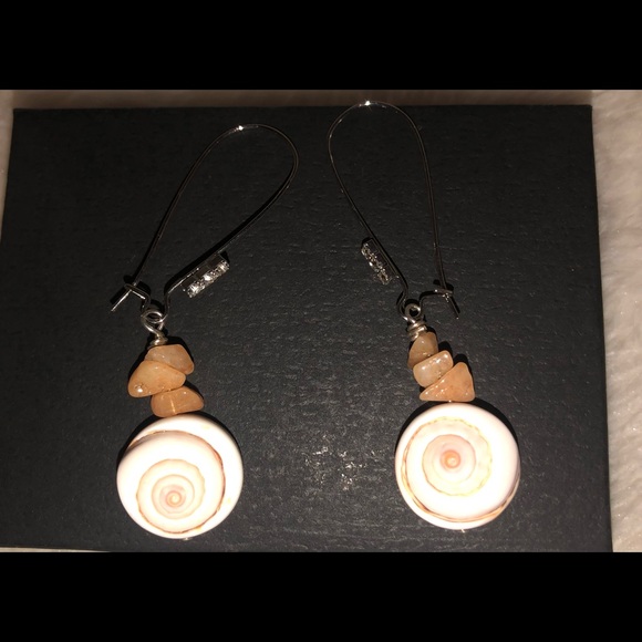 Earring - Picture 2 of 2